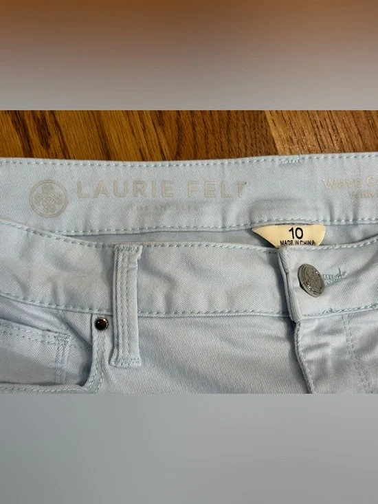 Laurie Felt Wave Capri Denim 5-Pocket Capri with Ankle Zipper - Motion Stretch - Picture 5 of 12